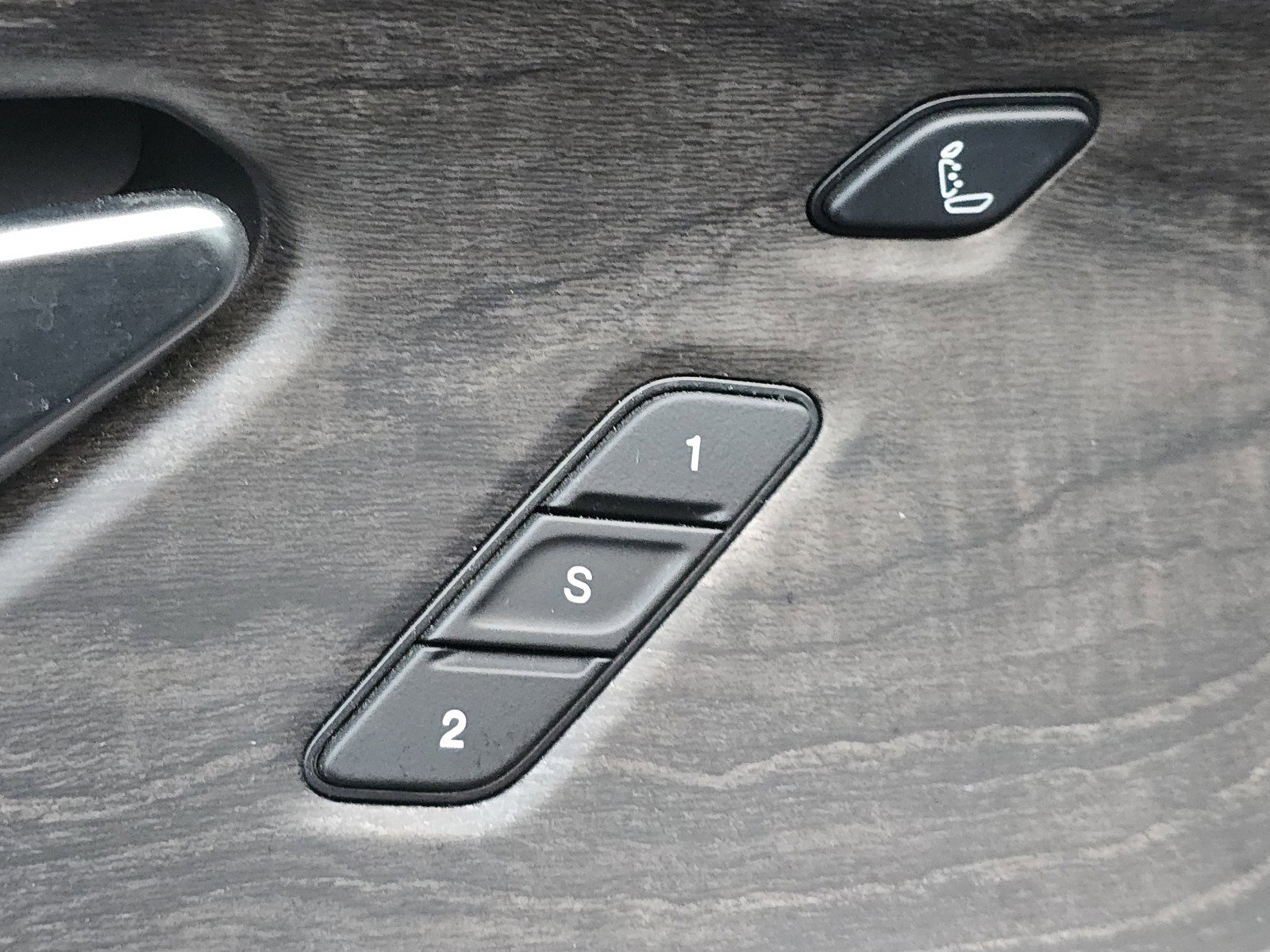 Used 2021 Jeep Grand Cherokee L Overland w/ Luxury Tech Group IV image 20