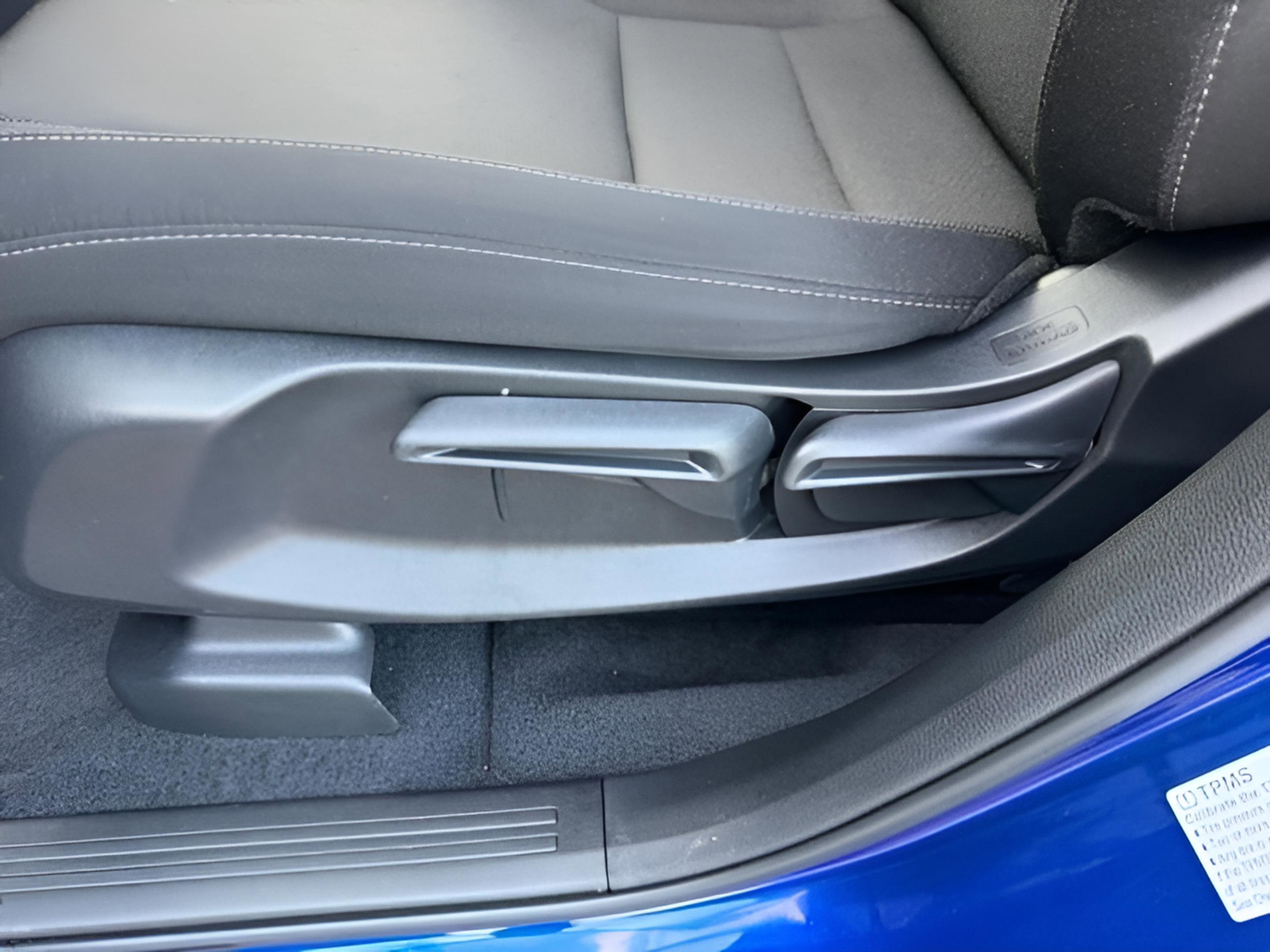 Used 2023 Honda CR-V LX image 24