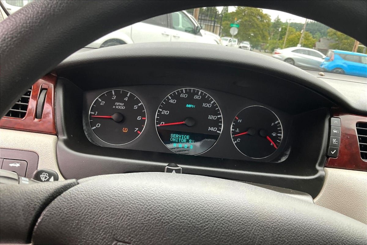 Used 2008 Chevrolet Impala LT FWD image 13