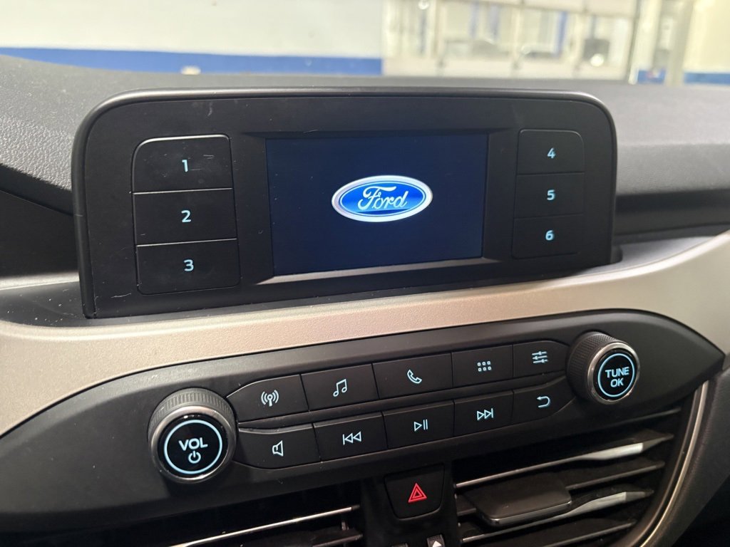 Used 2022 Ford Escape S image 17
