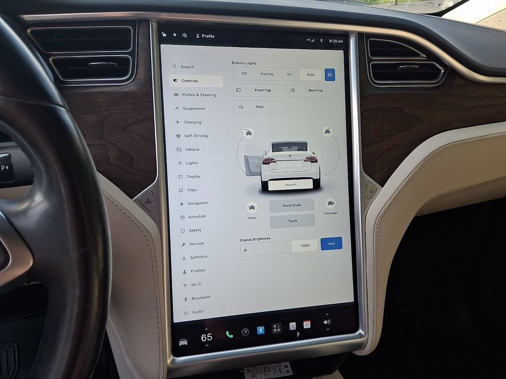 Used 2017 Tesla Model X 75D AWD/4WD image 17