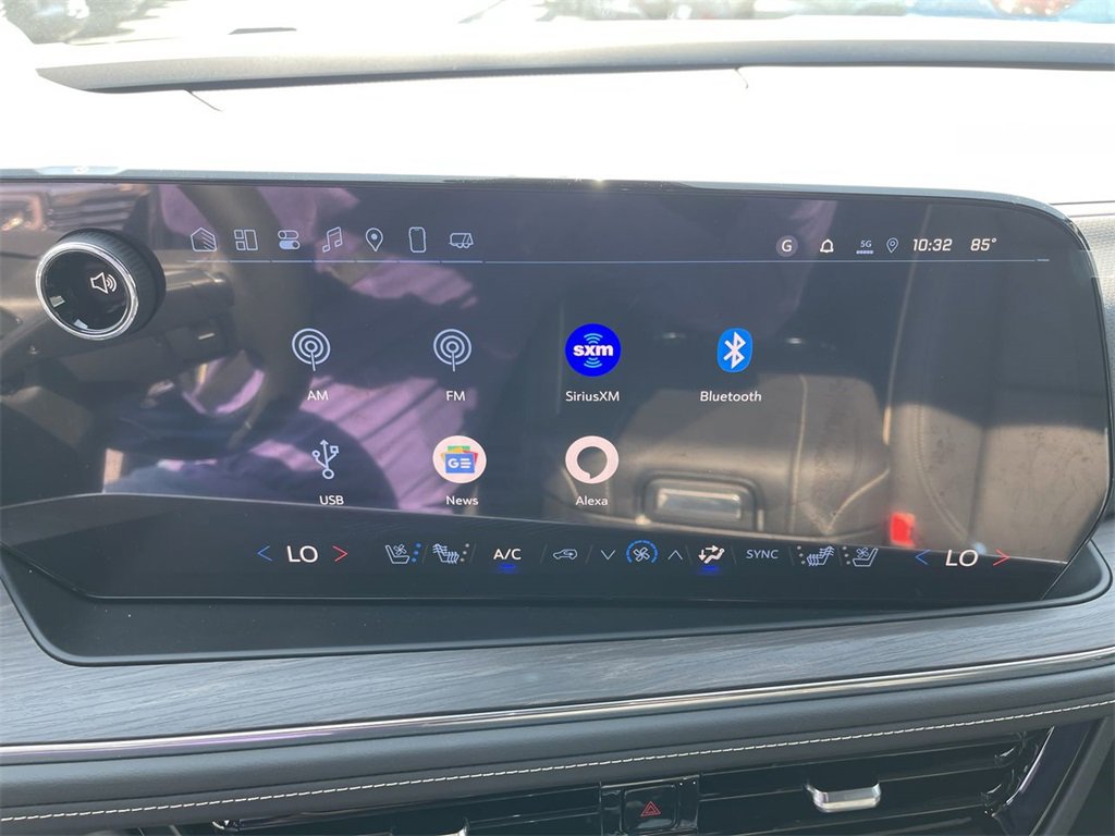 New 2025 Chevrolet Suburban Premier image 16