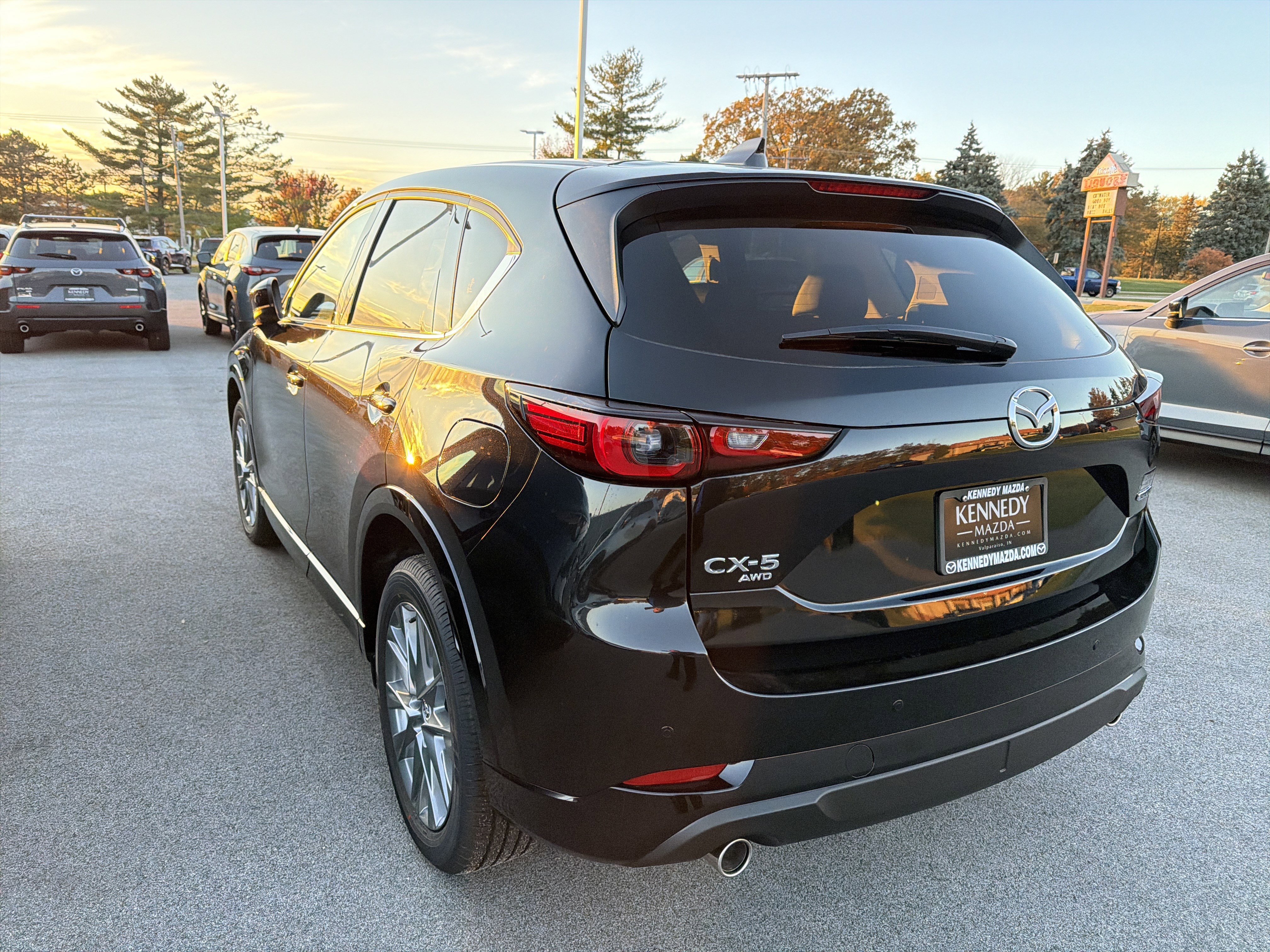 New 2025 MAZDA CX-5 AWD 2.5 S w/ Premium Plus Pkg image 5