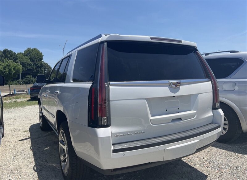 Used 2016 Cadillac Escalade Premium AWD/4WD image 13