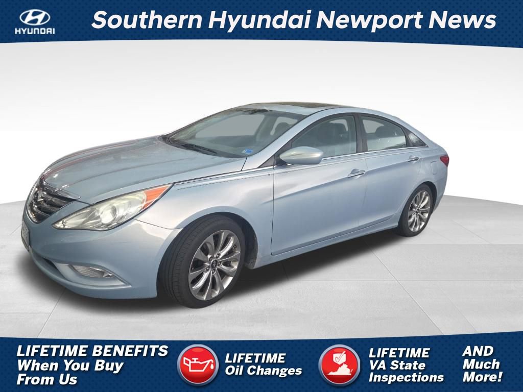 Used 2013 Hyundai Sonata SE w/ Navigation & Sunroof Pkg image 1