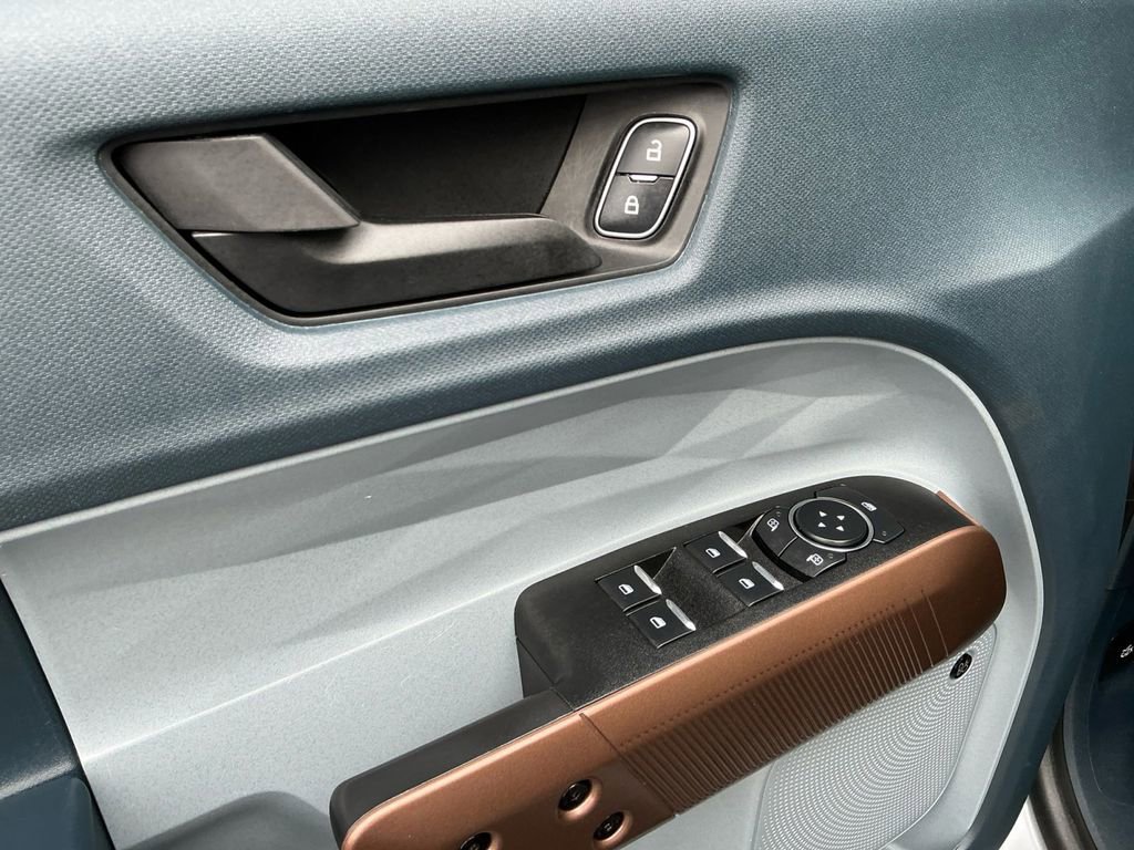 Used 2024 Ford Maverick Lariat image 16