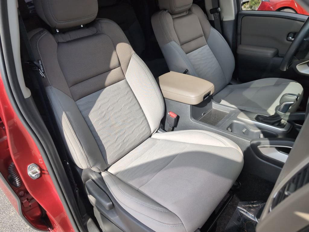 Used 2023 Nissan Frontier SV w/ Technology Package image 21