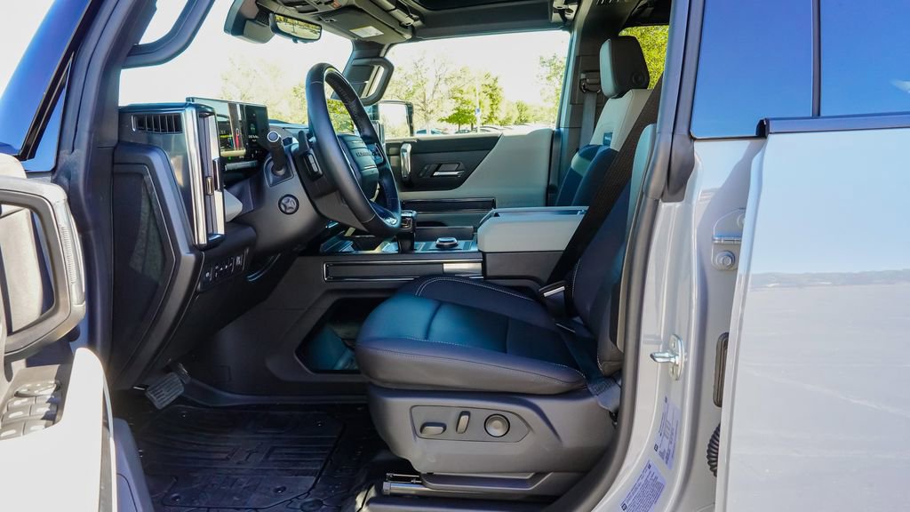 New 2026 GMC Hummer EV SUV w/ LPO, Dark Essentials Package image 13