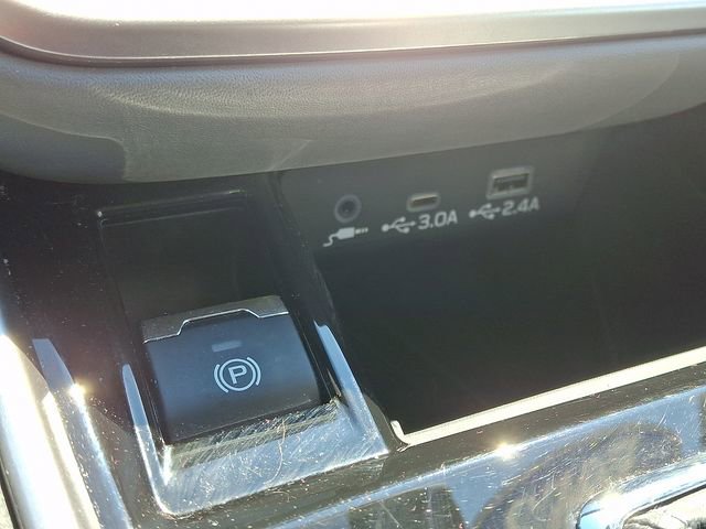 Used 2023 Subaru Legacy Premium AWD/4WD image 22