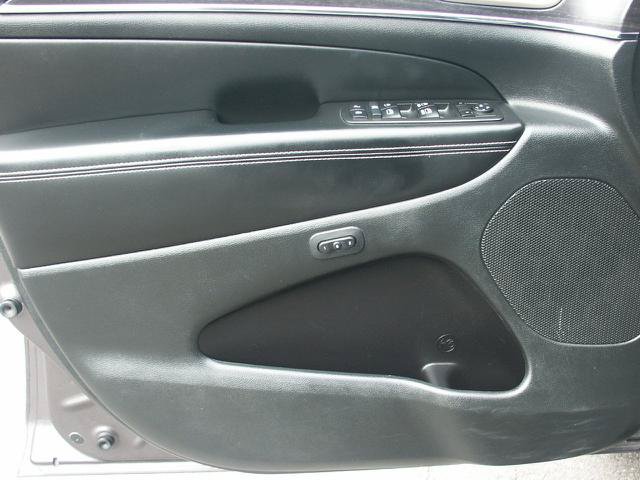 Used 2014 Jeep Grand Cherokee Limited AWD/4WD image 14