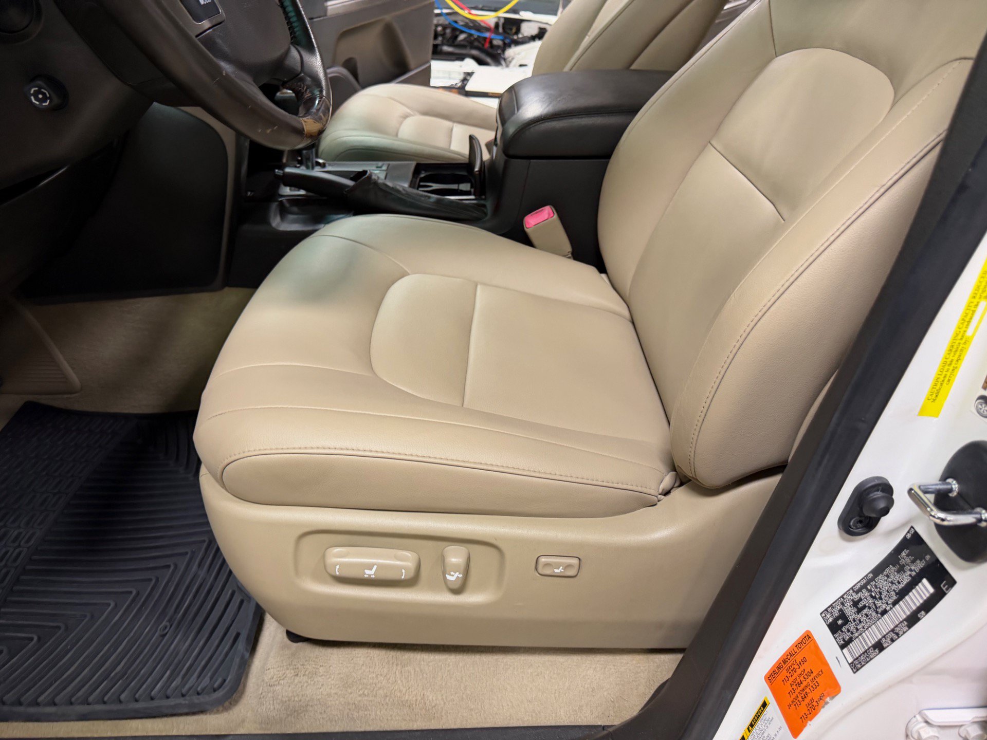 Used 2009 Toyota Land Cruiser w/ Upgrade Pkg AWD/4WD image 27