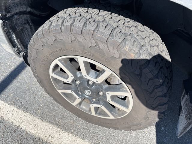 Used 2020 Toyota Tundra Limited w/ Limited Premium Package image 11