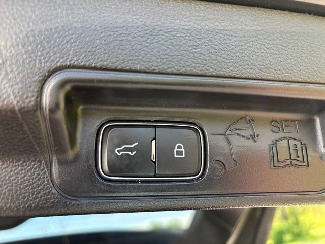 Used 2022 Ford Explorer ST w/ ST Street Pack AWD/4WD image 39
