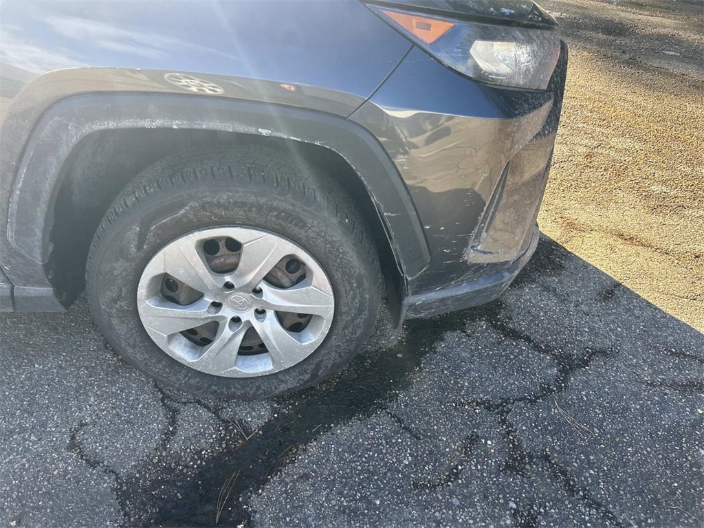 Certified 2019 Toyota RAV4 LE image 9