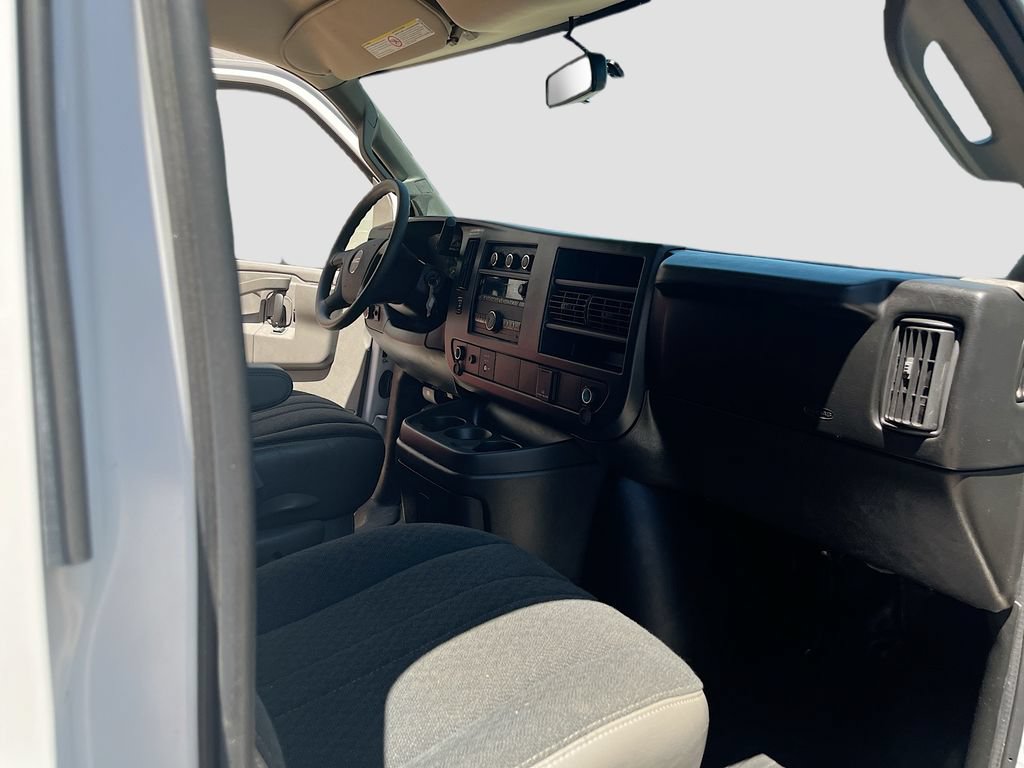 Used 2025 GMC Savana 2500 w/ Driver Convenience Package RWD image 24