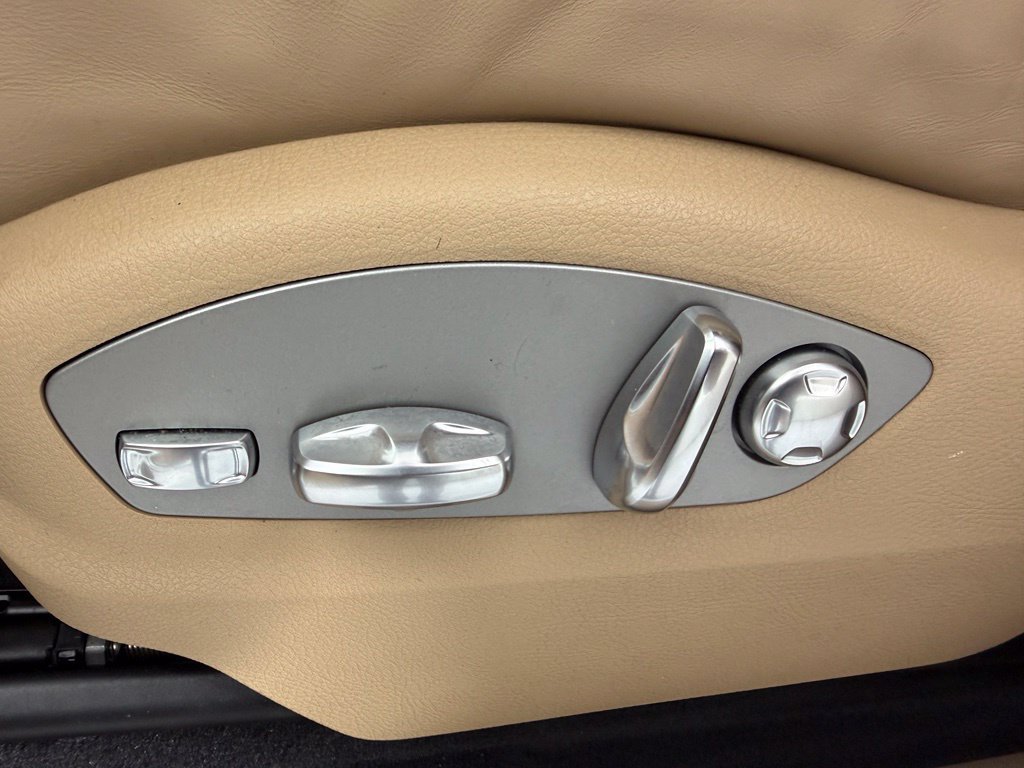 Certified 2024 Porsche Macan S AWD/4WD image 25