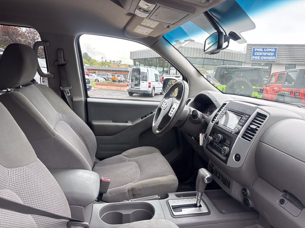 Used 2018 Nissan Frontier SV w/ Value Truck Package AWD/4WD image 31