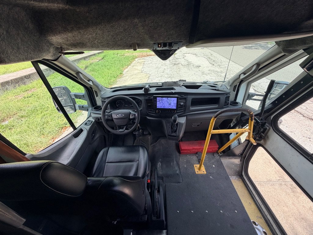 Used 2021 Ford Transit 350 DRW RWD image 21