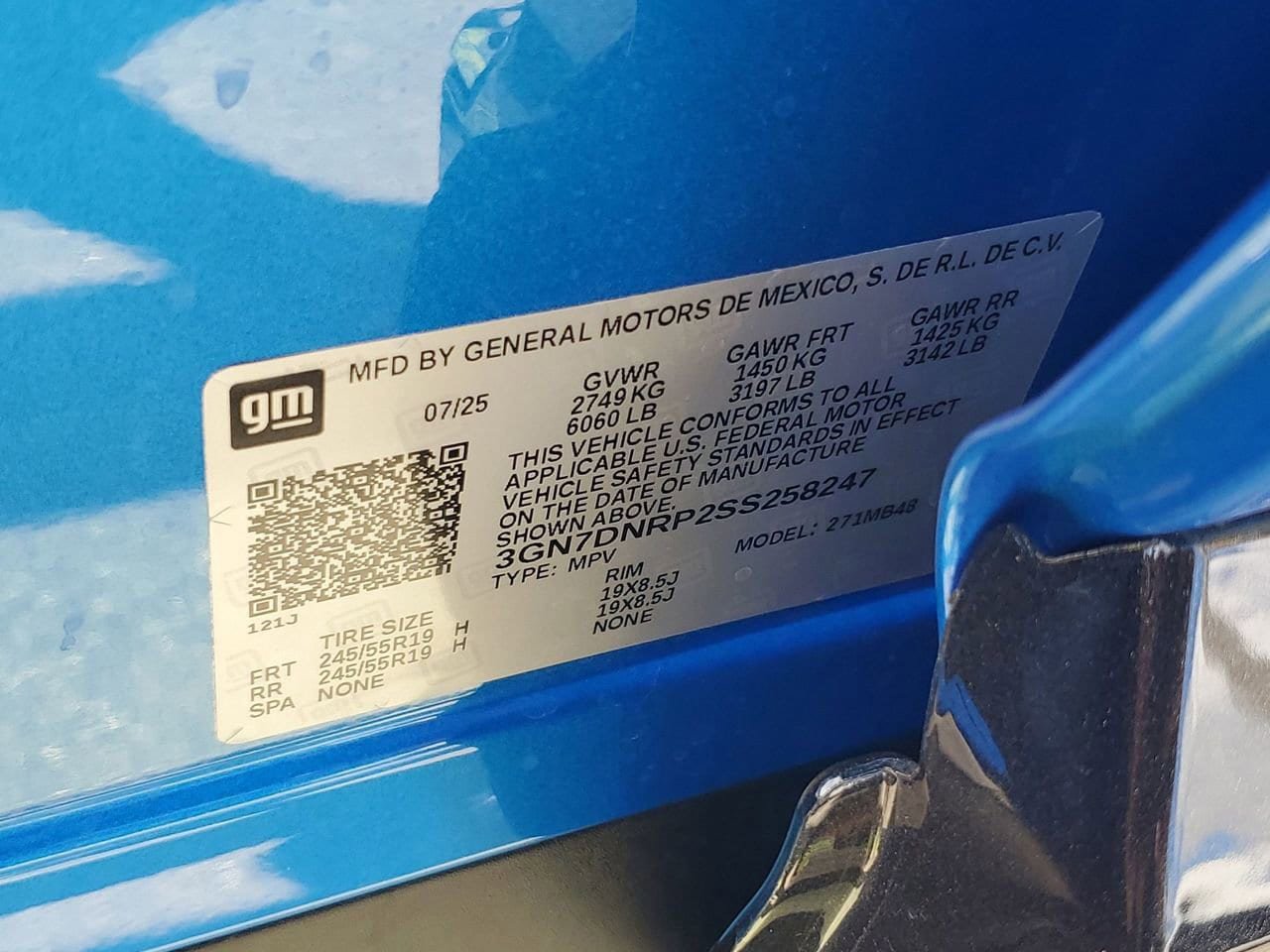 New 2025 Chevrolet Equinox EV LT image 31