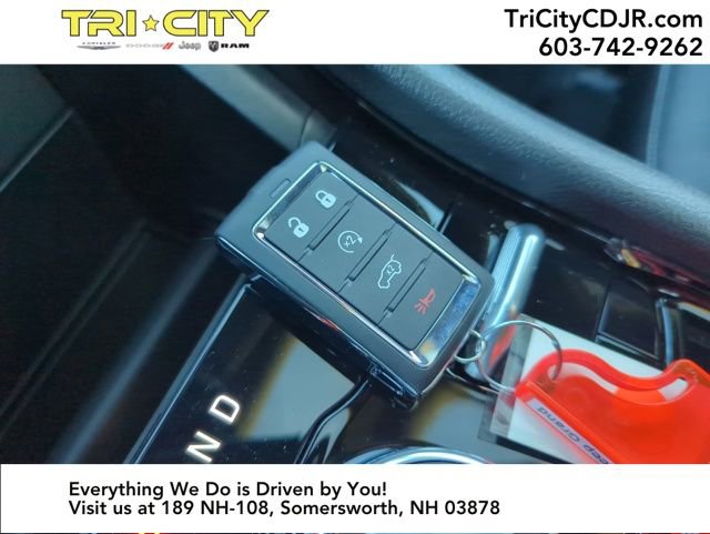 New 2025 Jeep Grand Cherokee Overland image 28