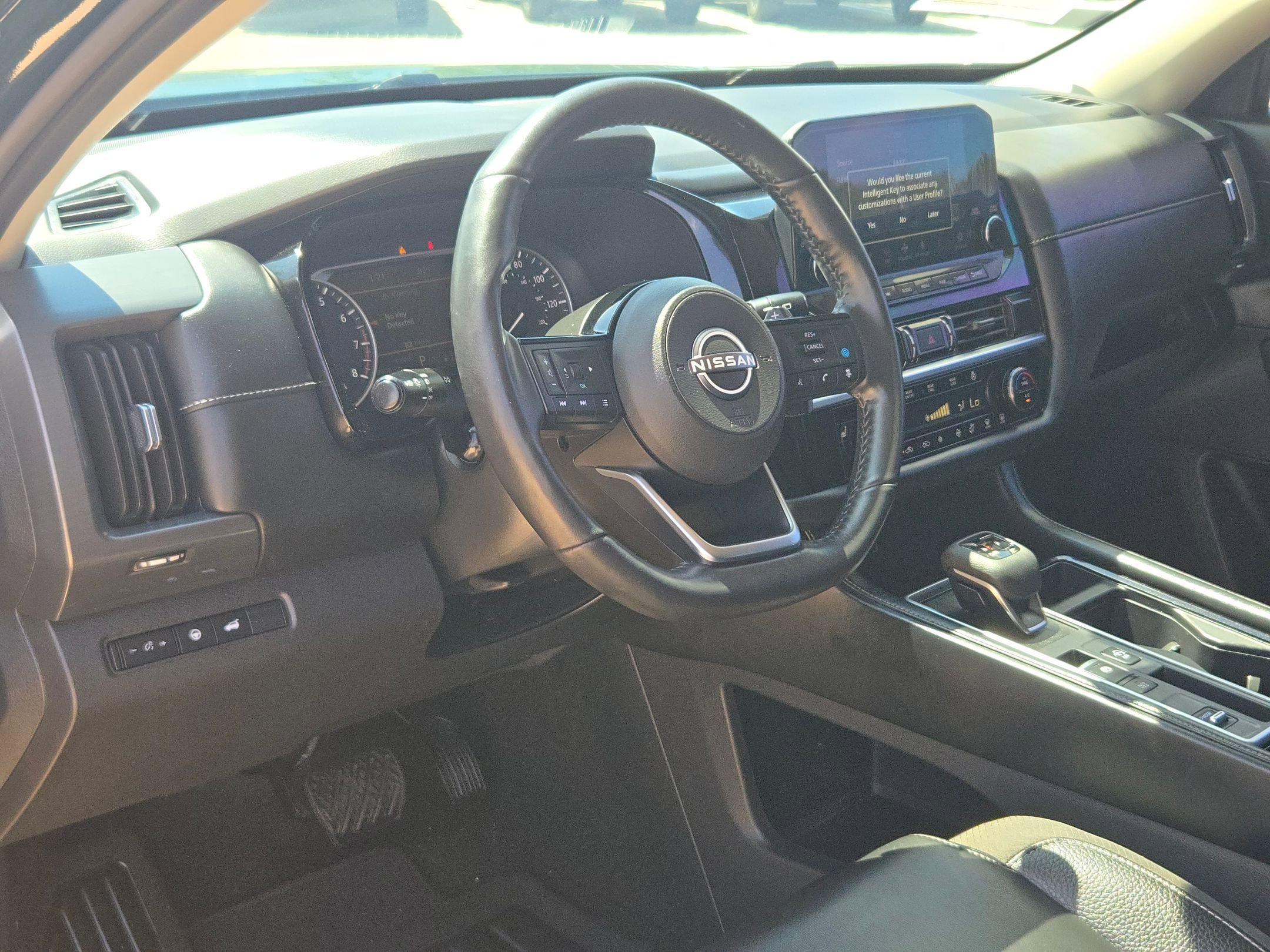 Certified 2024 Nissan Pathfinder SL FWD image 18