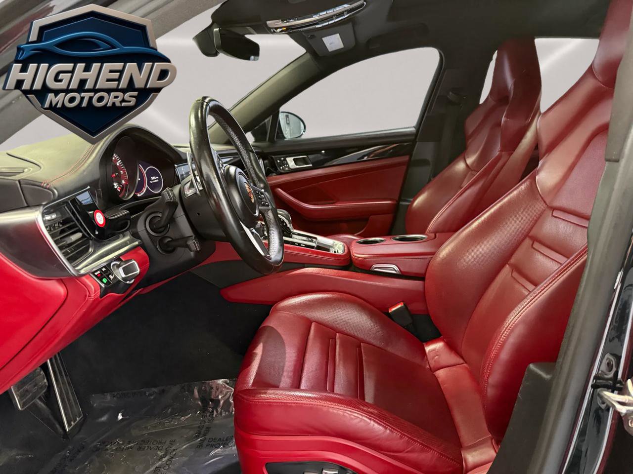 Used 2018 Porsche Panamera 4S image 16