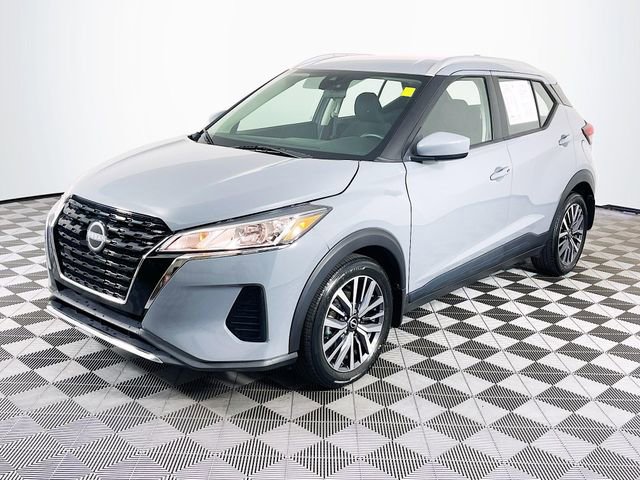 Used 2024 Nissan Kicks SV image 4