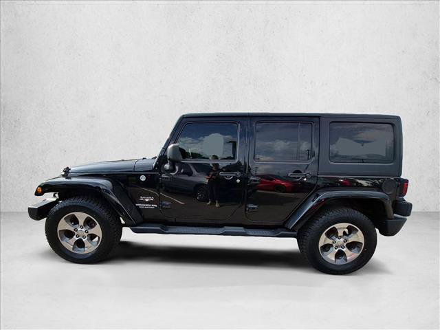 Used 2017 Jeep Wrangler Unlimited Sahara w/ Connectivity Group AWD/4WD image 9