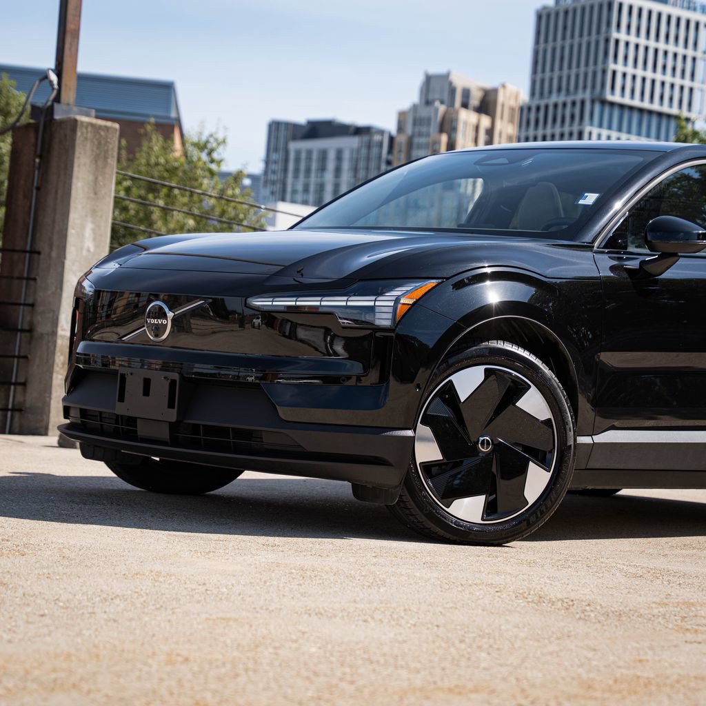 Certified 2025 Volvo EX30 Ultra w/ Climate Package AWD/4WD image 2