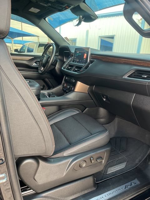 Used 2023 Chevrolet Tahoe High Country AWD/4WD image 13
