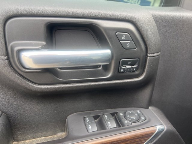 Used 2021 Chevrolet Silverado 1500 High Country w/ Technology Package image 13