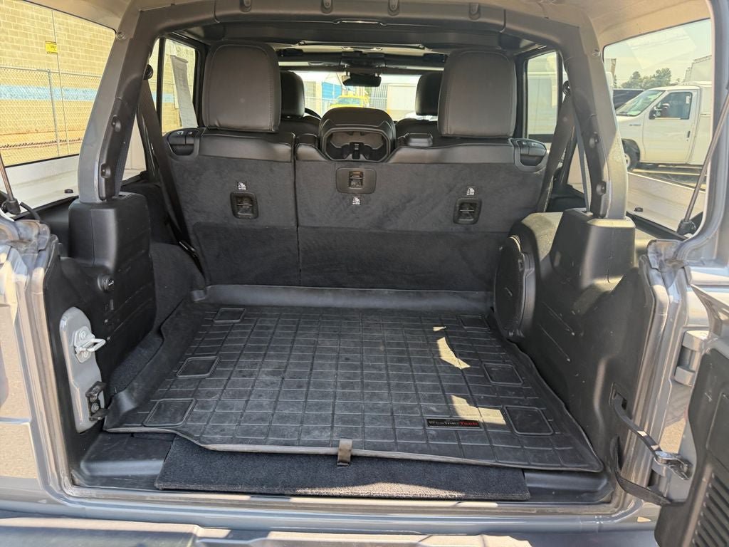 Used 2020 Jeep Wrangler Unlimited Sahara AWD/4WD image 22