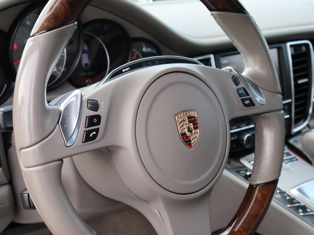 Used 2013 Porsche Panamera GTS AWD/4WD image 20