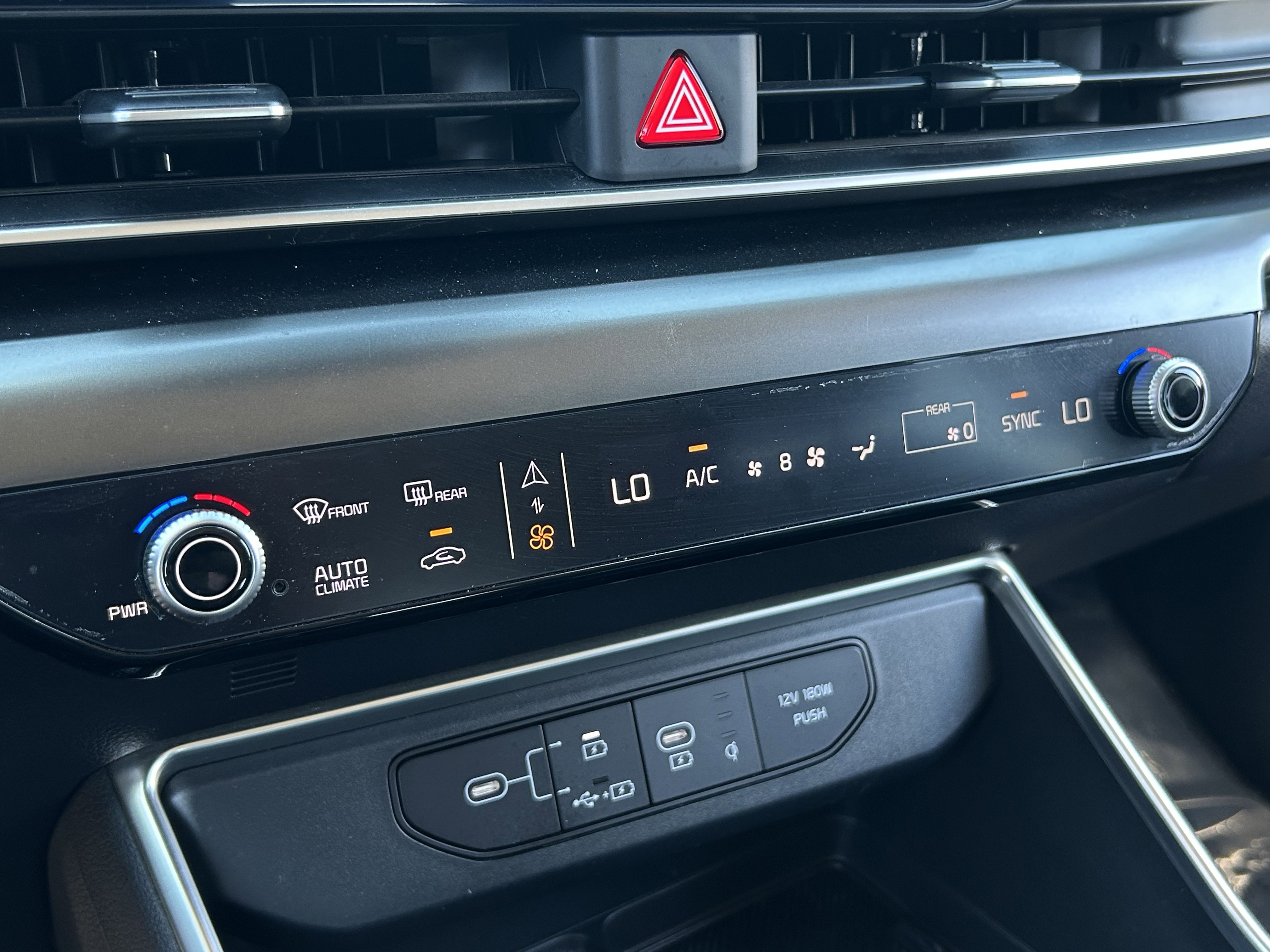 Used 2025 Kia Carnival SX Prestige image 29