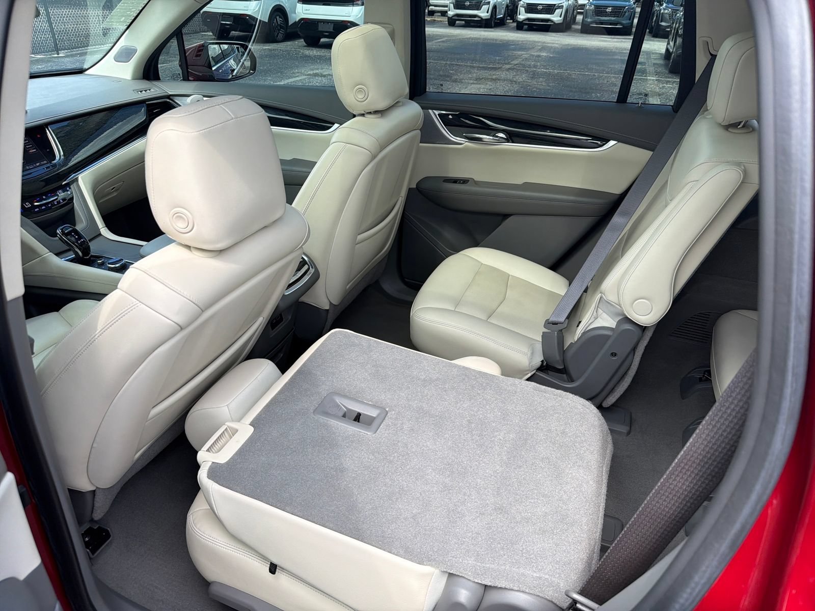 Used 2022 Cadillac XT6 Premium Luxury FWD image 37