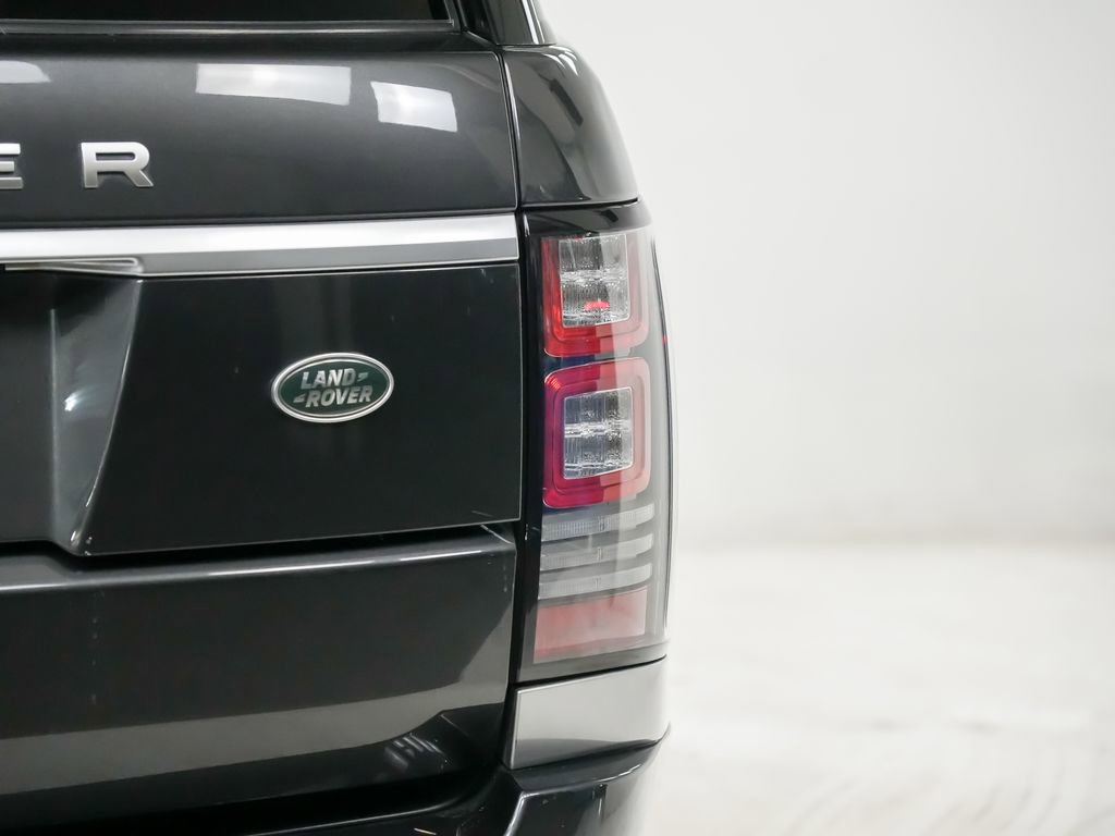 Used 2016 Land Rover Range Rover HSE image 12