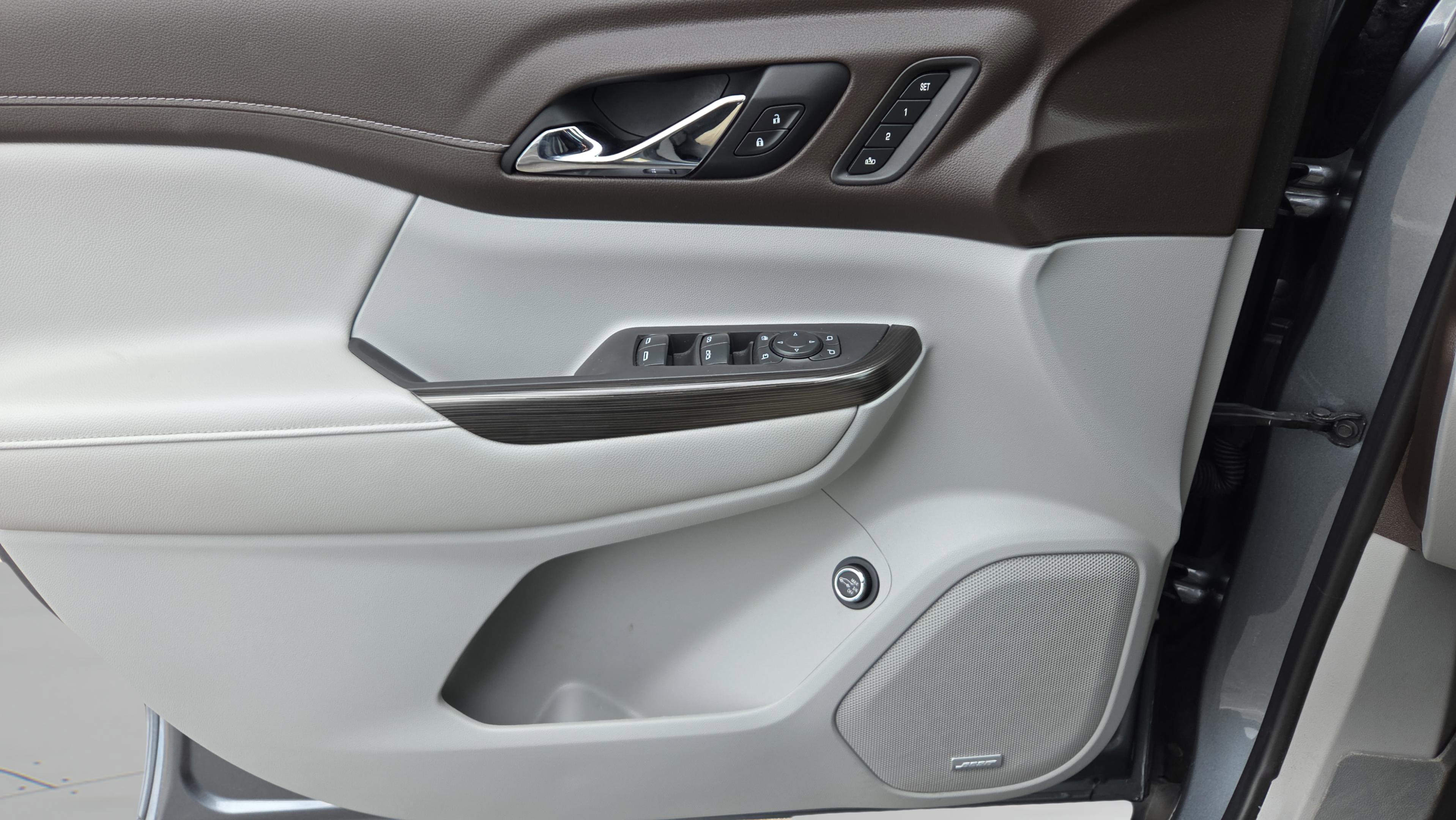 Used 2022 GMC Acadia SLT w/ Technology Package image 31