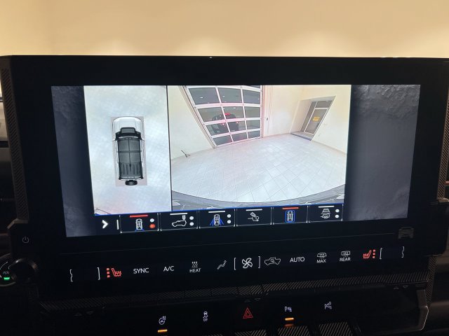 Used 2025 GMC Hummer EV 2X AWD/4WD image 13