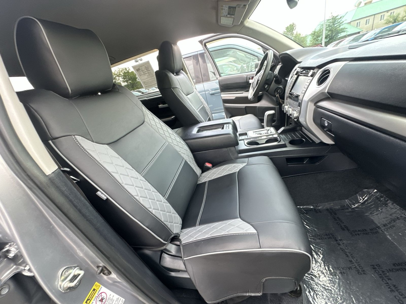 Used 2017 Toyota Tundra SR5 w/ SR5 Upgrade Package AWD/4WD image 33
