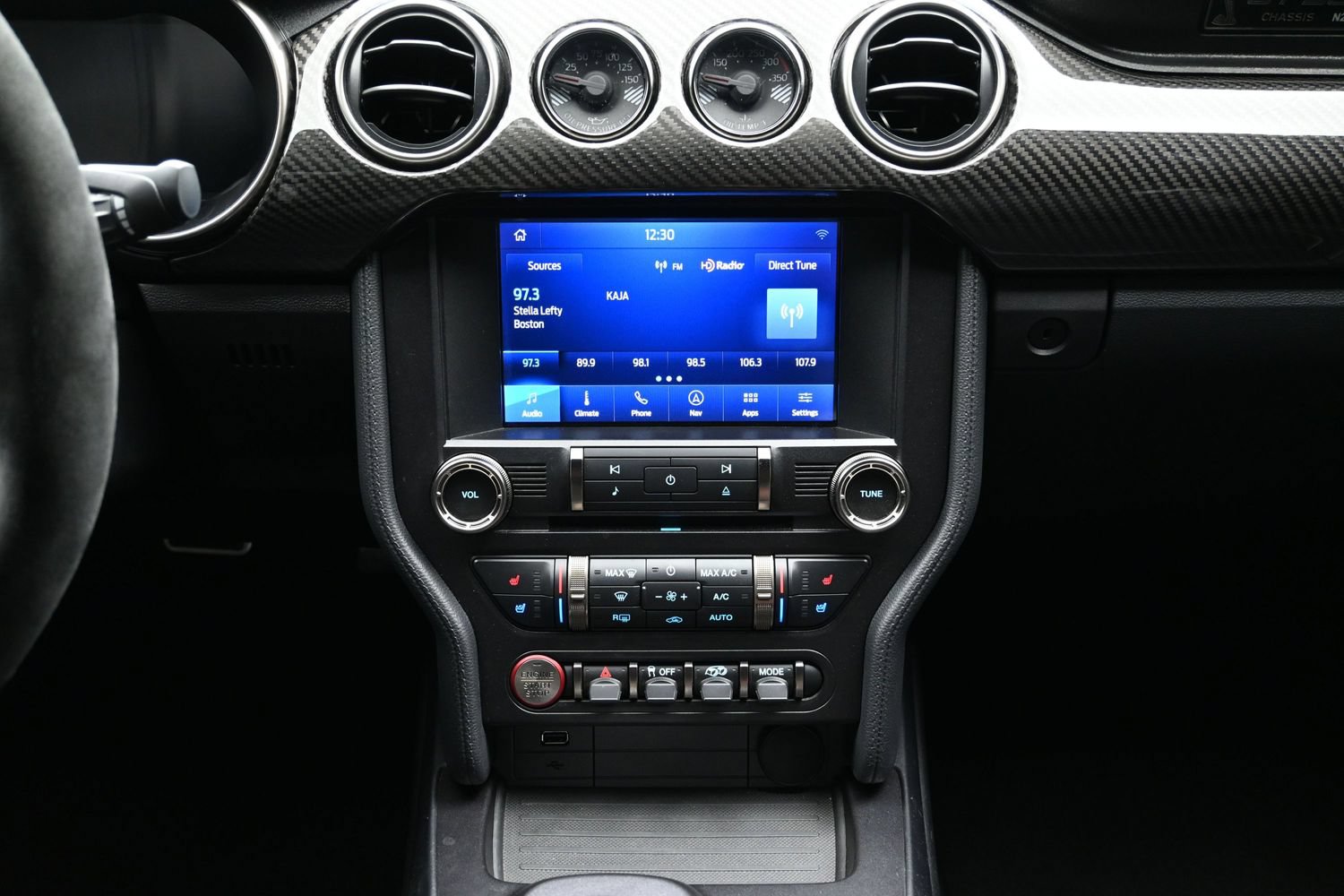 Used 2022 Ford Mustang Shelby GT500 w/ Technology Package RWD image 18