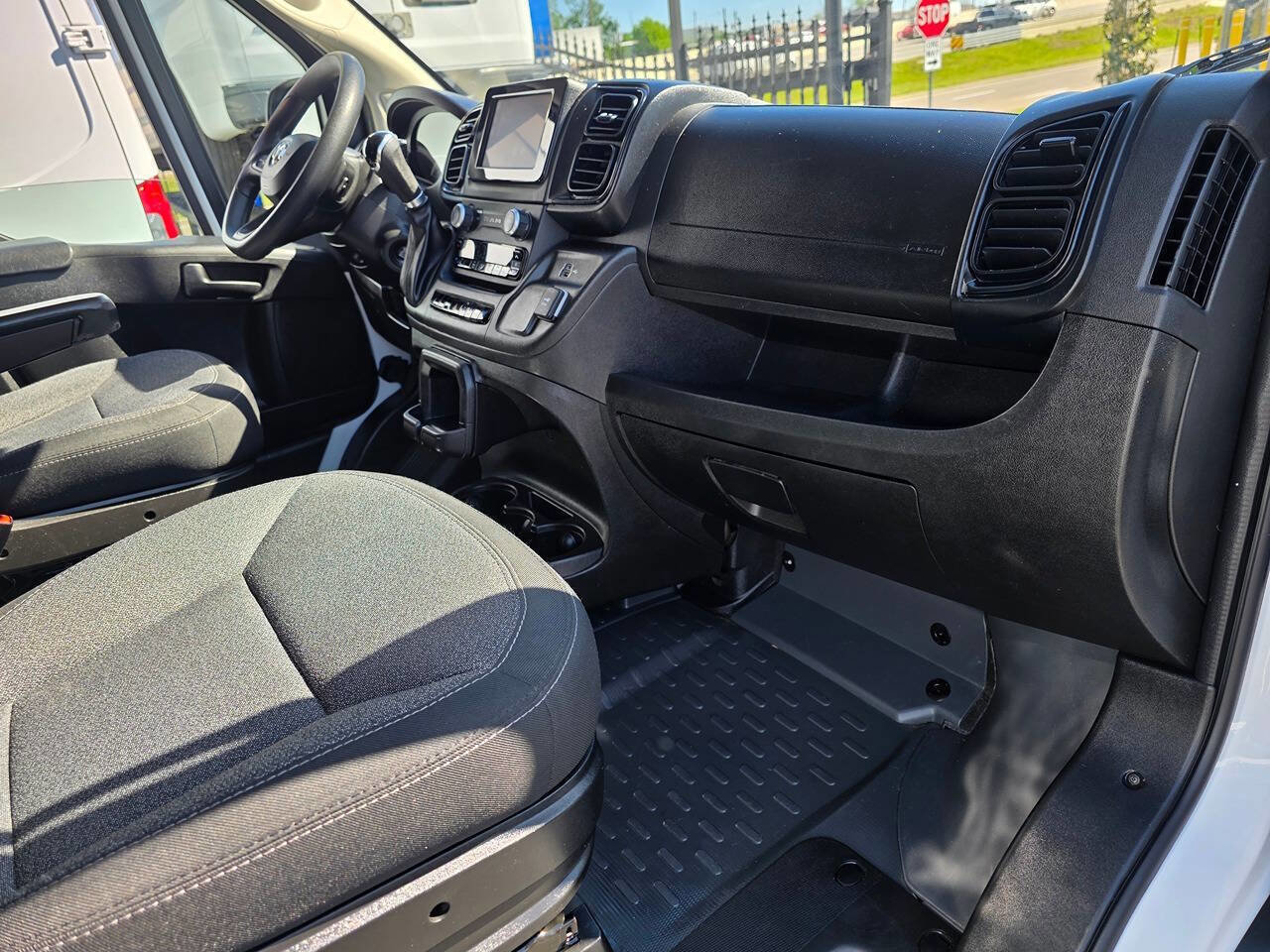 Used 2023 RAM ProMaster 2500 image 18