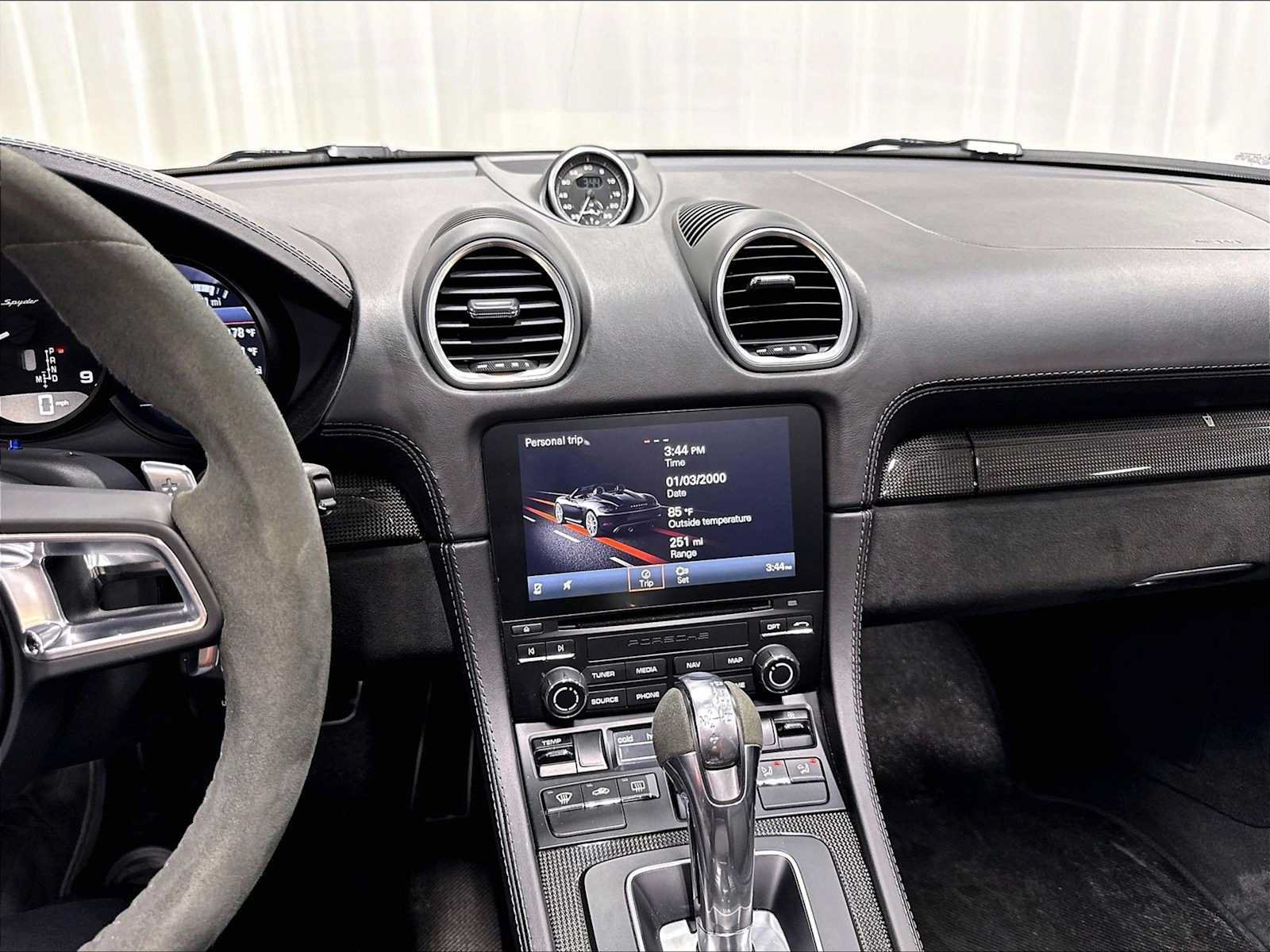 Used 2022 Porsche 718 Boxster Spyder RWD image 18