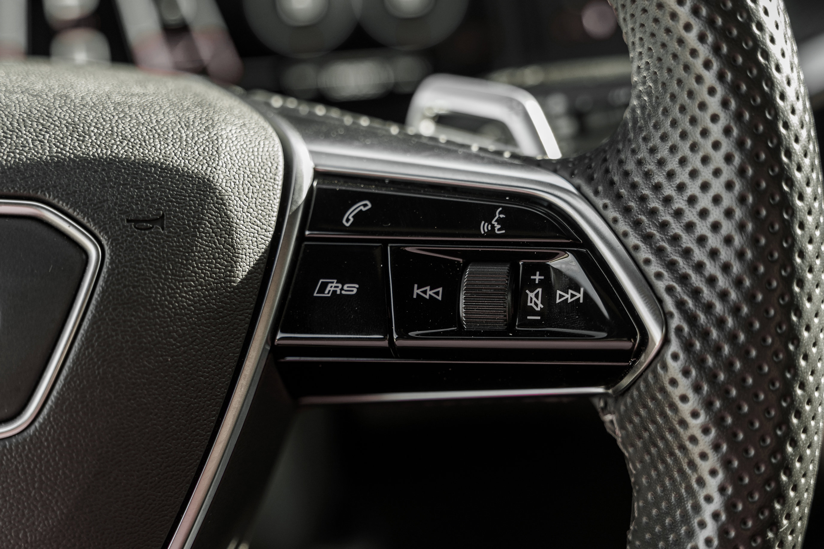 Used 2022 Audi RS 7 Sportback w/ Black Optic Package image 19