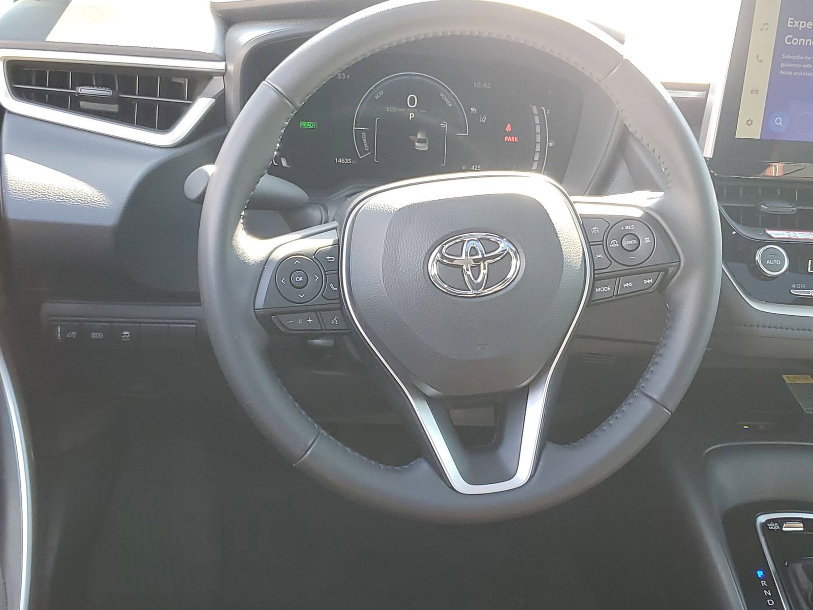 Certified 2025 Toyota Corolla SE w/ SE Premium Package image 12