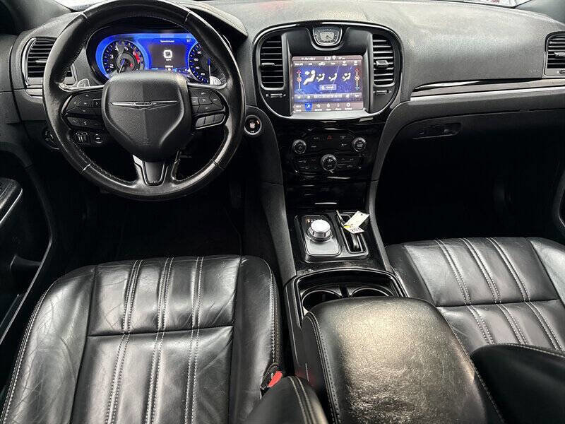 Used 2020 Chrysler 300 S image 21