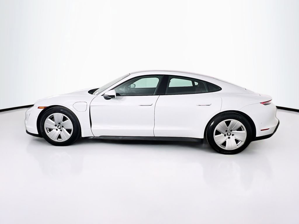 Certified 2022 Porsche Taycan image 2