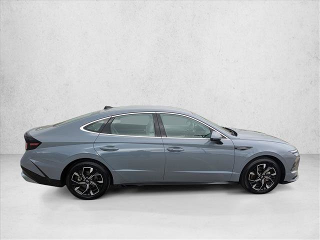 Used 2025 Hyundai Sonata SEL video 4