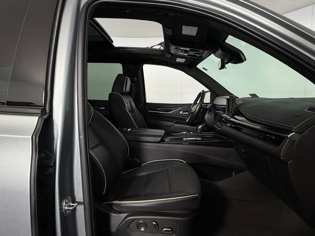 Used 2023 Cadillac Escalade Sport AWD/4WD image 26