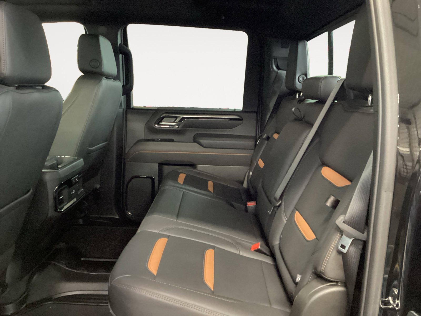 Used 2025 GMC Sierra 2500 AT4 w/ AT4 Premium Plus Package image 13