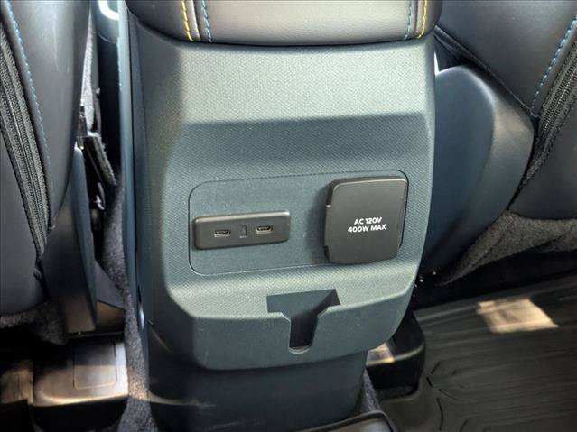 Used 2025 Ford Maverick Lobo AWD/4WD image 16